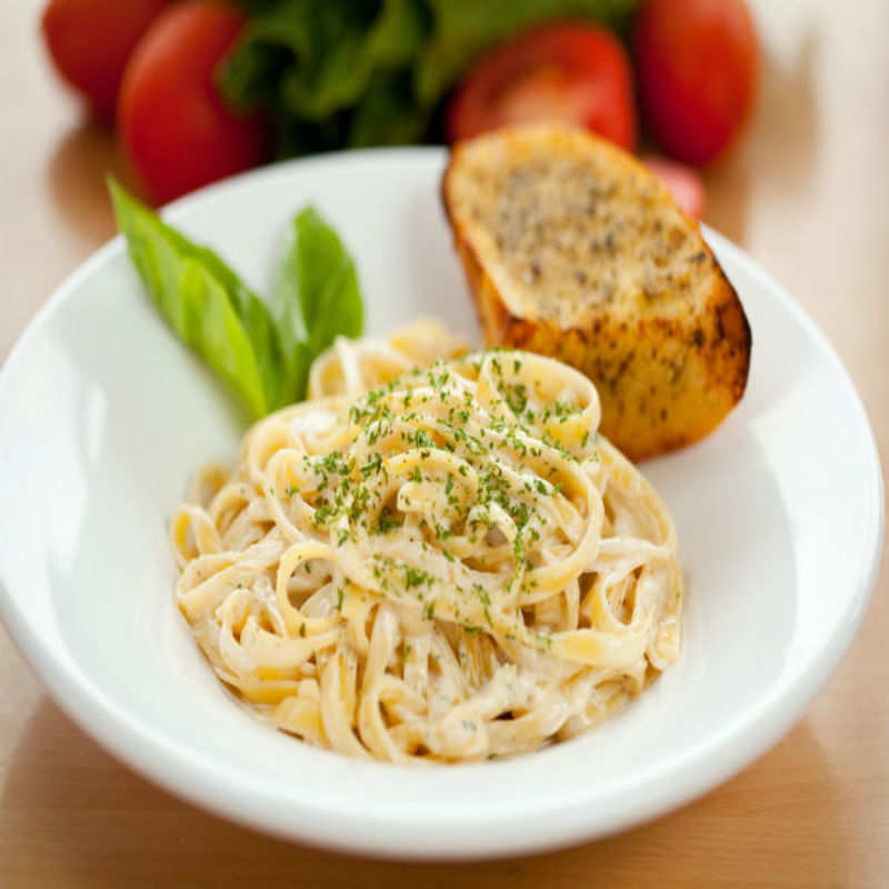 Fettuccine Alfredo